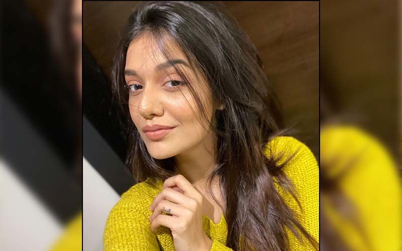 Divya Agarwal Gives A Befitting Reply To Trolls Who Criticised Her Latest Instagram Video For Being Too Revealing; Says 'I'm Worried About The Women Around You Perverts'