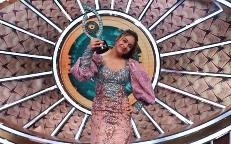 Divya Agarwal Celebrates Her Big Win At Bigg Boss OTT With Beau Varun Sood And Rannvijay Singha-WATCH VIDEOS