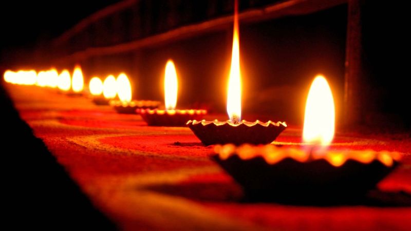 Diwali 2019 Calendar: Dates of Dhanteras, Narak Chaturdasi, Lakshmi Puja, Govardhan Puja, Bhai Dooj - Days of The Festival of Lights