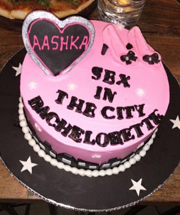 dont you love aashka goradias cake