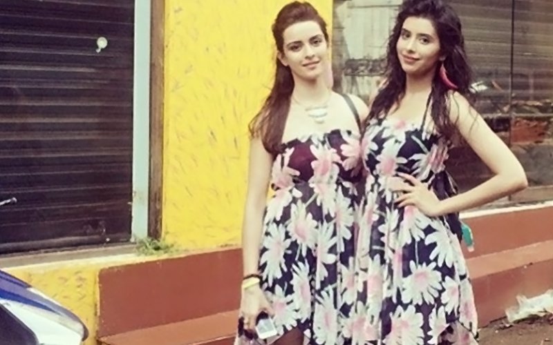 Mere Angne Mein Actresses Ekta and Charu Having A Fun Time In Goa