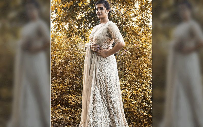 Spruha Joshi Gives Fans An OMG Moment In A Sexy White Dress; Stop And Stare, Y'all