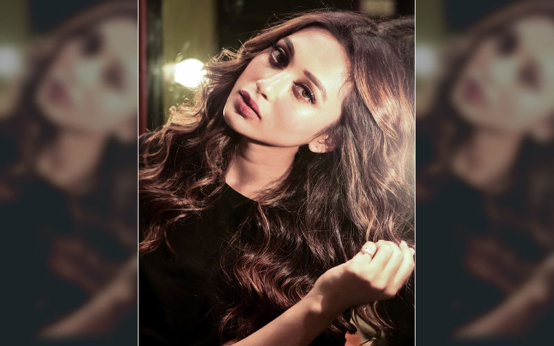 Mimi Chakraborty Looks Like a Vision in This Beautiful Outfit, Check Pic on Instagram