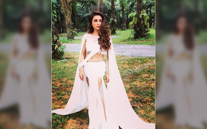 Watch Mimi Chakraborty Dancing And Playing With Her Dog, Shares Video on Instagram