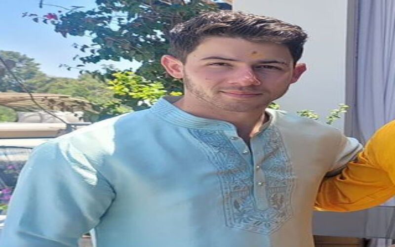 Nick Jonas Poses In Kurta, Fans Shower 'Jiju' With Compliments; Netizens Wonder If It's From A Ceremony Of His And Wife Priyanka Chopra's Baby Girl