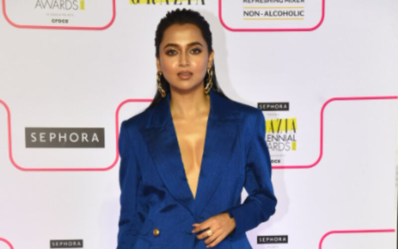 Tejasswi Prakash Goes BRALESS, Oozes Hotness In A Blue Pantsuit; Fans Calls Naagin 6 Actress 'Boss Lady' -VIDEO INSIDE