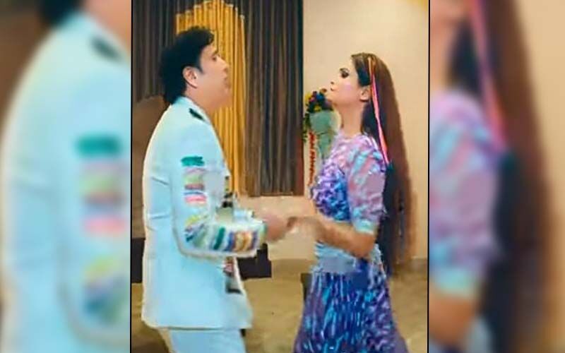 Govinda Gets Brutally Trolled For His New Song 'Hello'; Netizen Says, 'Stop Making Fun Of Yourself' -WATCH VIDEO