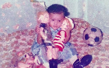 Guess Who? Hint: This Former Bigg Boss Hottie Is Also Famous For Her Item Numbers