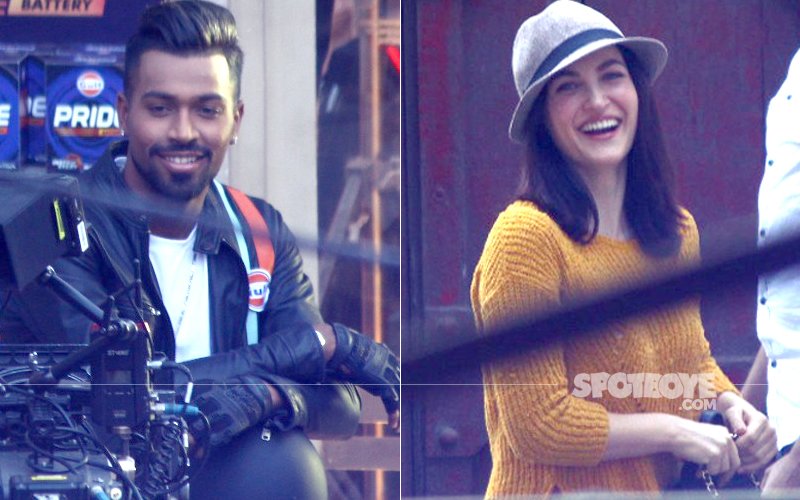 Elli AvrRam Goes Bold With Hardik Pandya, Cricketer Bowled Over By Her Charm