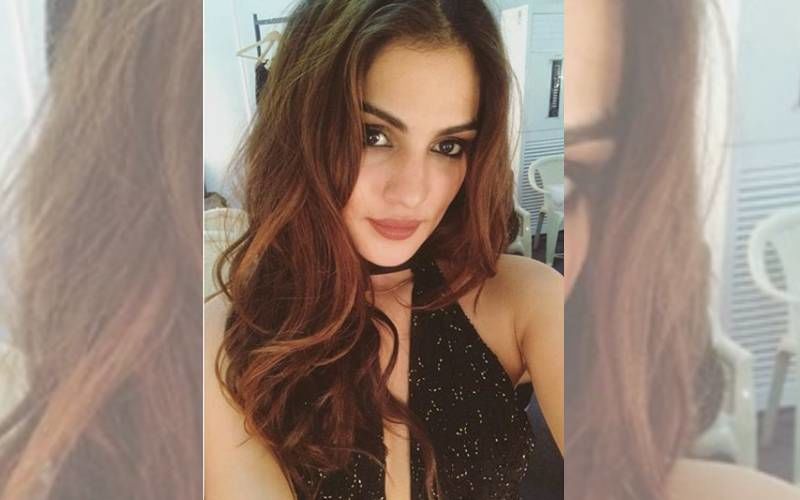 Netizens Target Rhea Chakraborty For Deleting The Video Of Her Watchman; Say Move To Gain Sympathy Backfired