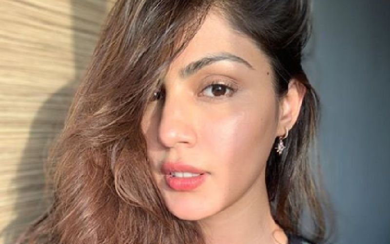 JUST IN: Rhea Chakraborty Leaves After 10-Hour Interrogation;  Summoned For The Second Time By CBI- Reports