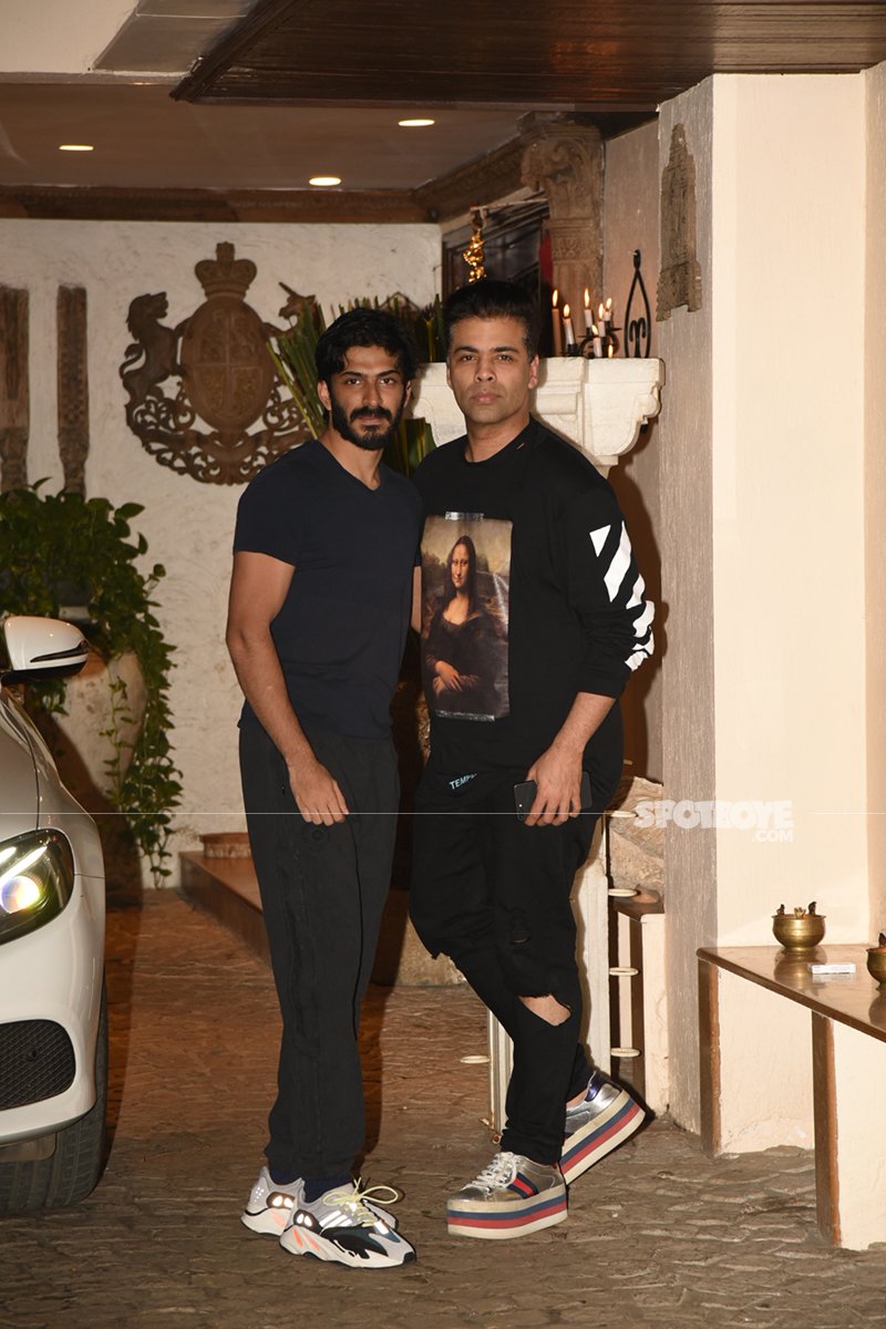 Harshvardhan Kapoor Greets Karan Johar At Their House