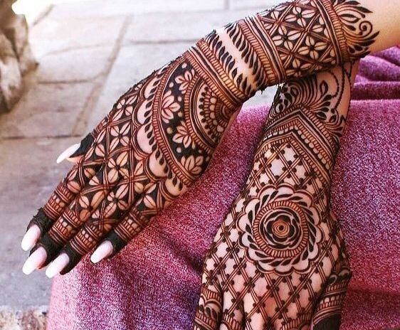 Pin by Nawaal Zuberi on Heavy mehndi designs | Henna designs hand, Mehndi  designs, Bridal mehndi designs