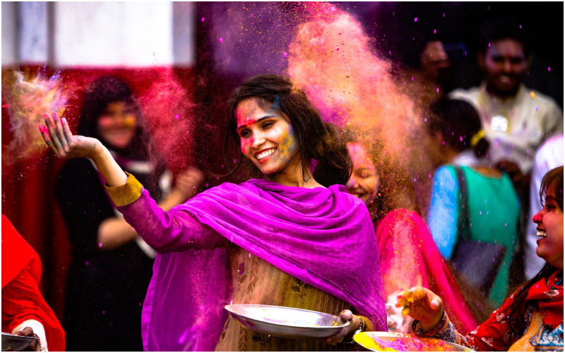 Holi 2023 Skincare and Haircare TIPS: Opt For These Inexpensive Ayurvedic Homecare Tricks And Hacks To Remove Holi Colours Without Any Side Effects!