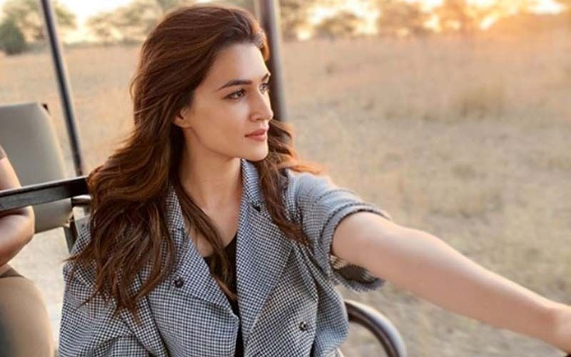 Kriti Sanon To Play The Role Of An RJ, Busting  Medical Scams In Rahul Dholakia’s Next