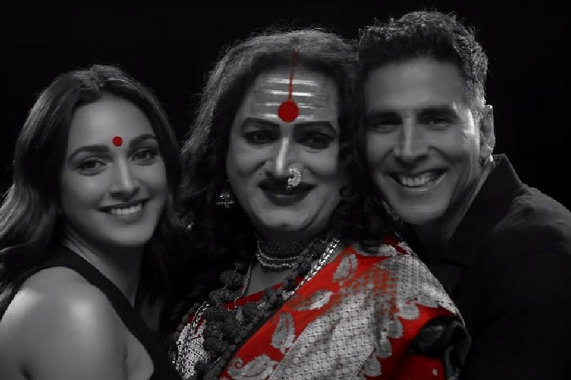 Laxmii: Akshay Kumar, Laxmi Narayan Tripathi And Kiara Advani Deliver A Powerful Message Calling For Equal Love And Respect For The Third Gender With Laal Bindi - WATCH