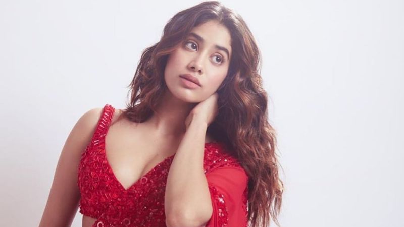 Coronavirus Lockdown: Janhvi Kapoor Is Missing All The Glitz And Glam; Shares Her Fancy Dream Of Getting Decked Up