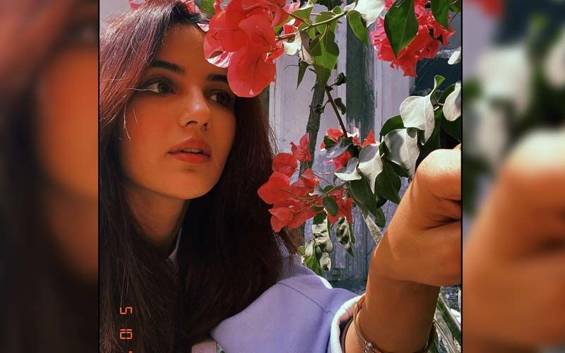 Bigg Boss 14's Jasmin Bhasin Is Embracing Calm Over Chaos And There's Too Much Beauty In One Frame; Sussanne Khan Calls Her 'Beautiful'
