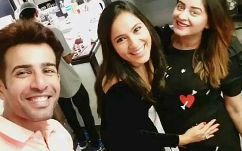 First Pic Of Mom-To-Be Mahhi Vij After Pregnancy Announcement
