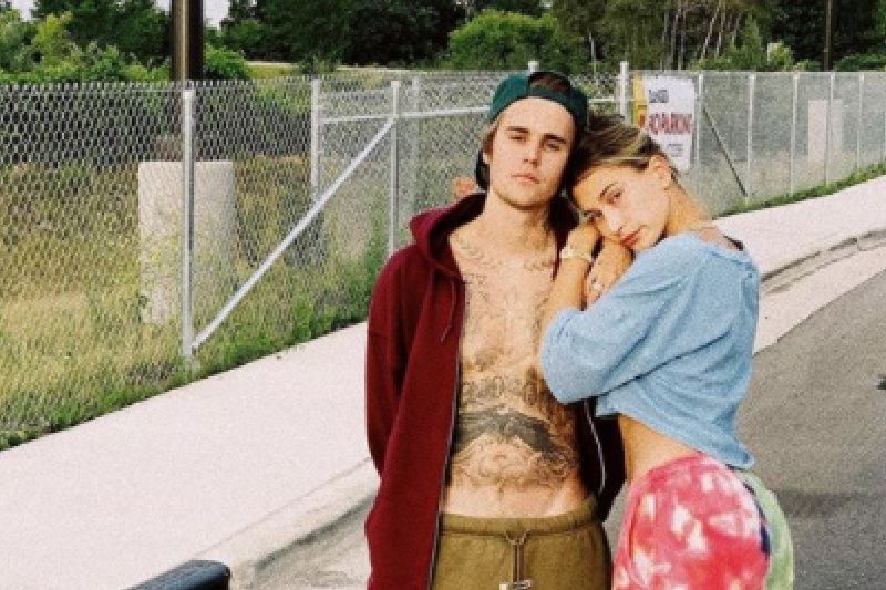 Justin Bieber's Wifey Hailey Baldwin Gets Inked; Expresses Love With A Beautiful Tattoo Dedicated To Hubby - PICS INSIDE