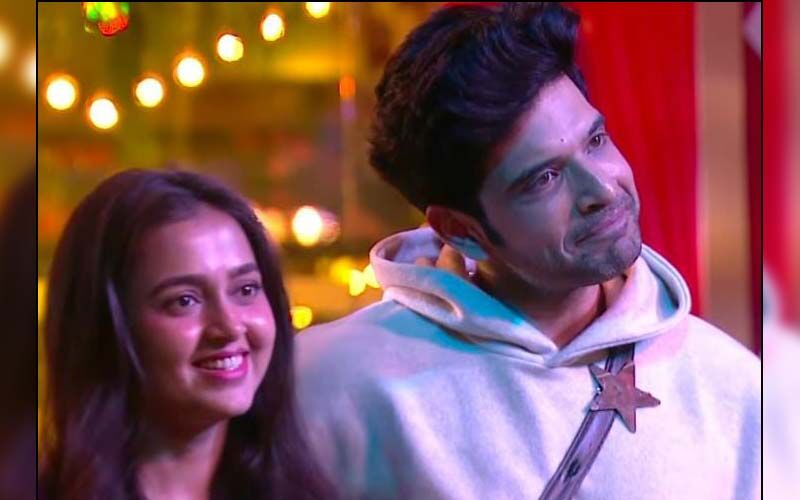 Bigg Boss 15: Karan Kundrra's Parents Accept Tejasswi Prakash; Actor's Father Tells Him 'She's In The Heart Of The Family' -WATCH VIDEO