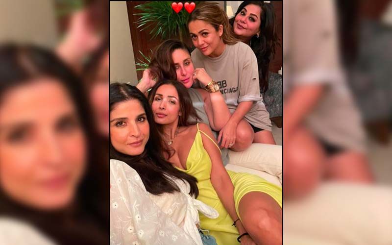 Kareena Kapoor Khan Gives A Glimpse Of Her 'Sunday Night' As She Chills With Her Girl Gang; Poses For Cool Pictures With Malaika Arora, Amrita Arora And Maheep Kapoor