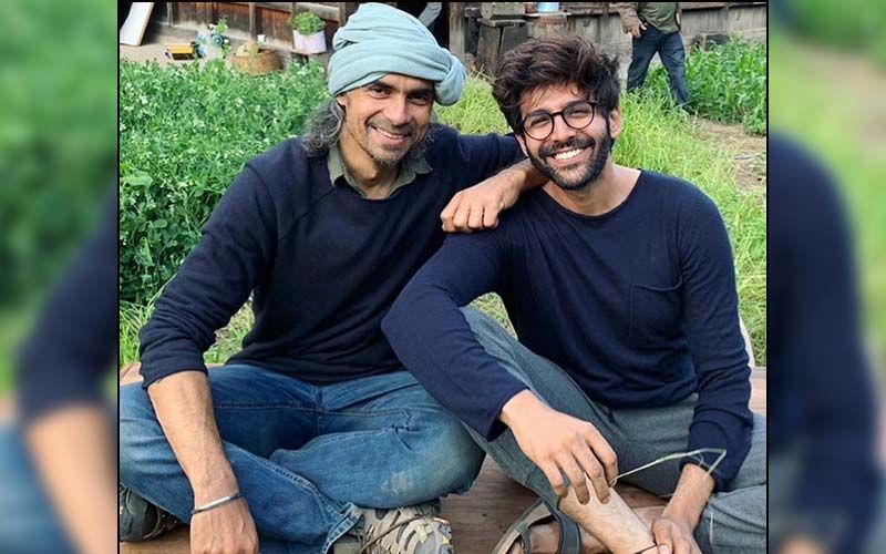 Kartik Aaryan Shares A Picture With 'Love Aaj Kal' Director Imtiaz Ali As He Wishes His 'Favourite Soul' On His Birthday