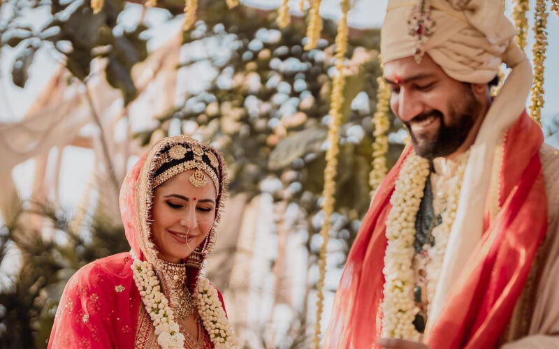 FIRST PICTURES Of Newlyweds Katrina Kaif-Vicky Kaushal As They Leave For Jaipur In Helicopter OUT; Actress Looks Elegant In A Suit And Red Bangles-Video INSIDE