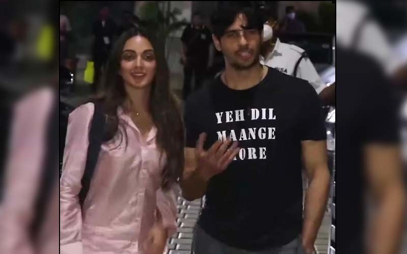 Kiara Advani Can't Stop Blushing While Posing With Rumoured Beau And Shershaah Co-Star Sidharth Malhotra; Here's Why-WATCH