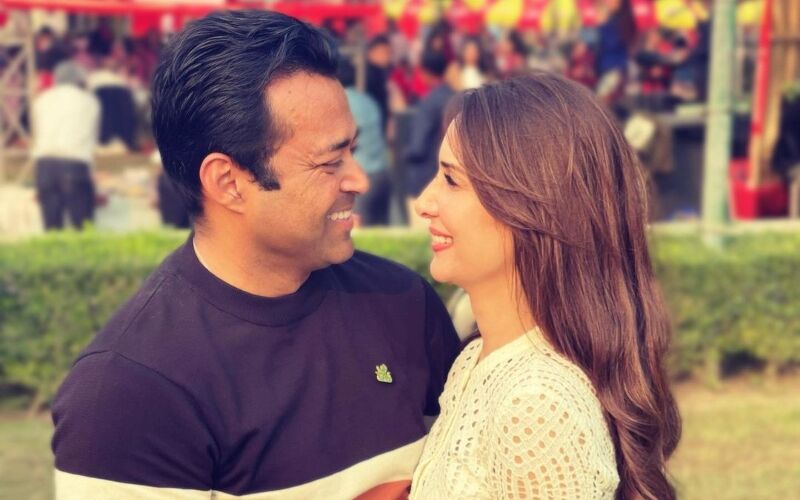 Kim Sharma Can’t Stop Blushing As Boyfriend Leander Paes Hold Her Close To Him, Couple Pose Together At A Wedding-SEE PIC