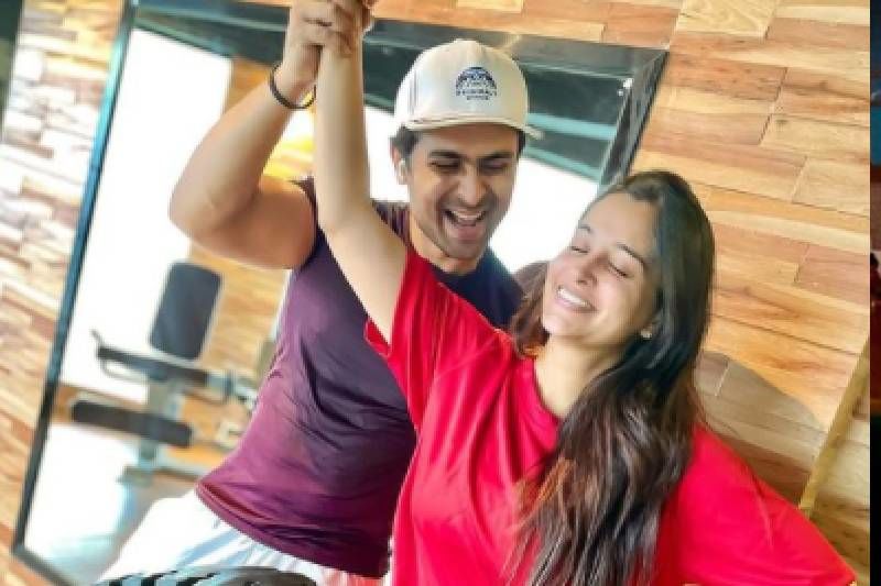 Dipika Kakar Joins Hubby Shoaib Ibrahim In The Gym; Latter Jokes He Is Proud Of Himself As 'Anhoni Ko Honi Kar Diya'