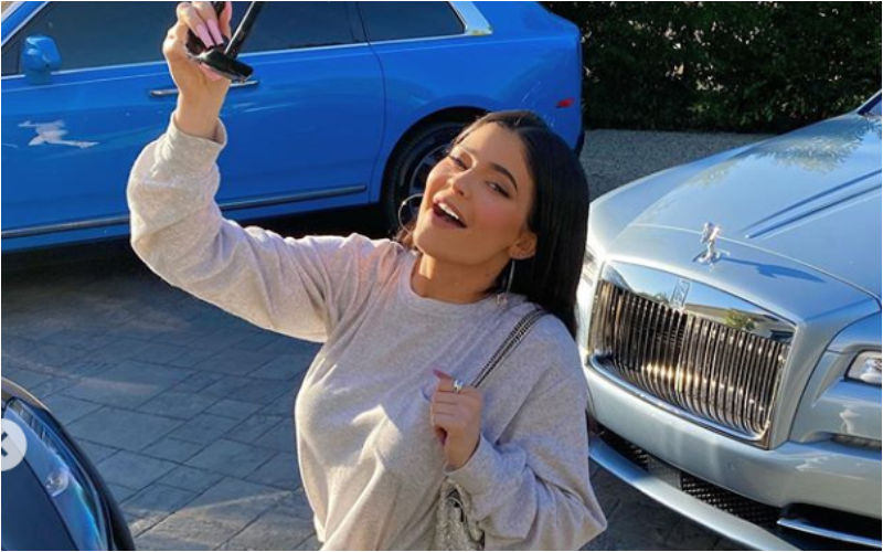 Kylie Jenner Puts A Halt To Sultry Pics, Shows Off Her Happy Mood Instead In Her Latest Post