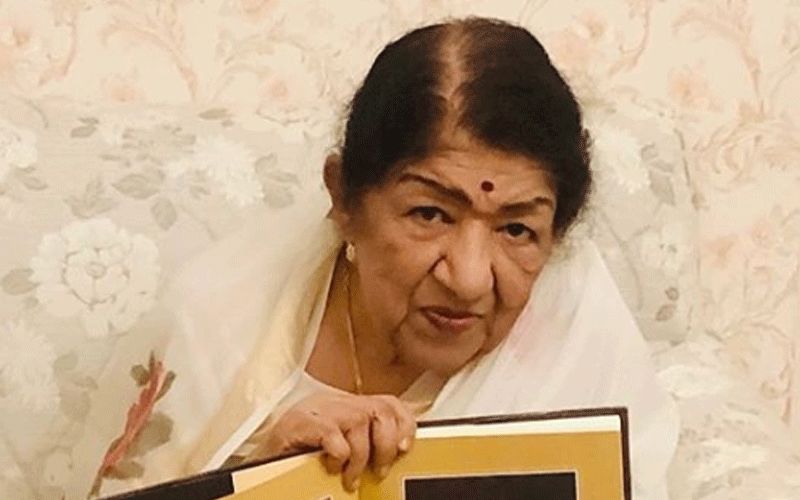 Lata Mangeshkar Makes Her Instagram Debut At The Age Of 90, Heard Anything Cooler Than That?