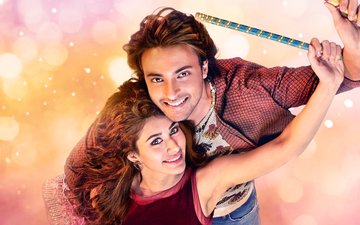 सोशल मीडिया पर सलमान खान ने रिविल किया आयुष शर्मा की फिल्म 'लवरात्री' की रिलीज़ डेट