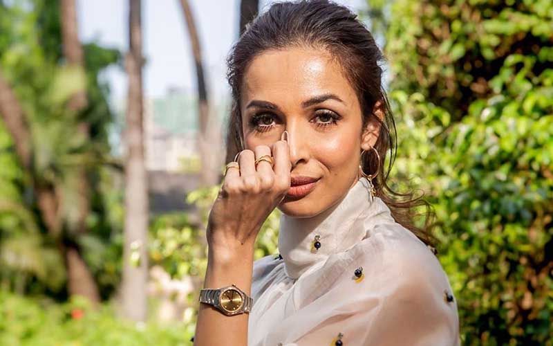 Bandra Girl Malaika Arora Ditches Her Car For An Auto Totally Making The Rickshaw Driver's Weekend – Pics Inside