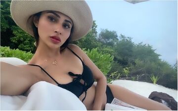 Mouni Roy Faces Flak For Racy Yellow Bikini Outfit Ahead Of Her Marriage, Netizens Call Her ‘Plastic Doll’! 