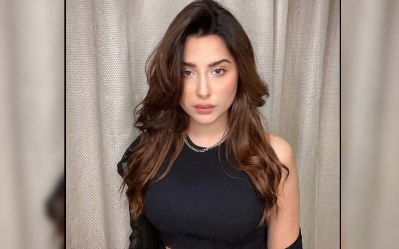 VIRAL! Mahira Sharma Loses Her Calm, Walks Out Of An Interview After Getting Fat-Shamed, Fans REACT -See Tweets