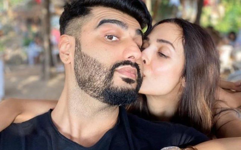 Shirtless Arjun Kapoor Watches Sandeep Aur Pinky Faraar With His Pet Dog Max; GF Malaika Arora Finds It Too Cute- VIDEO