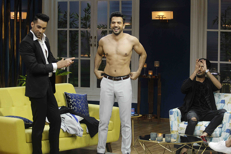 Manit Joura Showing Off His Body On The Sets Of Juzzbaatt