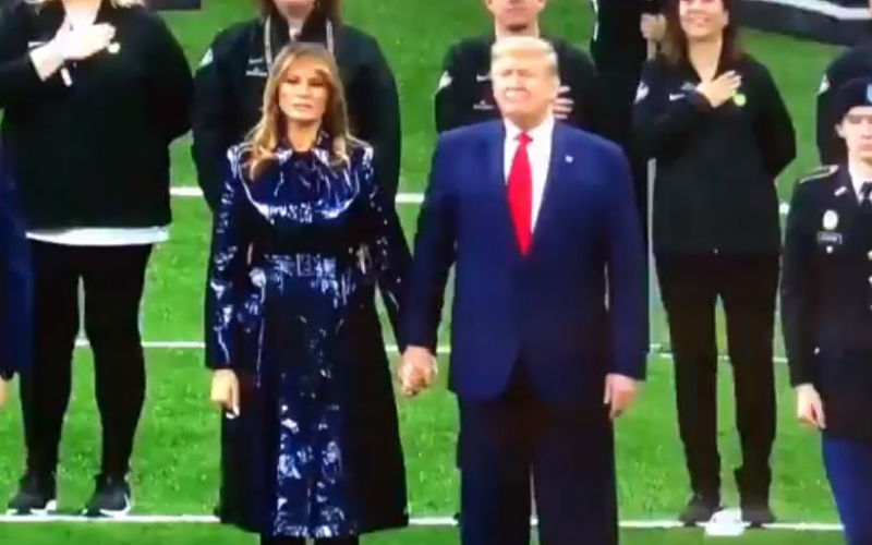 Melania Angrily Pulls Her Hand From Donald Trump's Grip, Twitter Screams Hand-Gate - VIDEO