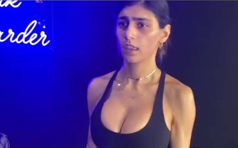 Former Porn Star Mia Khalifa Shows Off Her Killer Abs In Gym Video; We Are Floored - WATCH