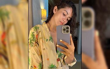 Mira Rajput Flaunts Her Cleavage In Stunning Yellow Outfit In Latest Mirror Selfies; Ananya Panday Is Left Awestruck 