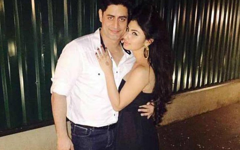 Mouni Roy To Get Hitched To Boyfriend Mohit Raina In 2017?