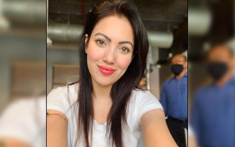 Taarak Mehta Ka Ooltah Chashmah's Munmun Dutta Says 'I Am Not On LinkedIn' As She Informs Fans About Imposters Pretending To Be Her