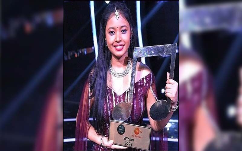 Sa Re Ga Ma Pa Winner Neelanjana Ray Takes Home The Trophy Bags Rs 10 Lakh Cash Prize