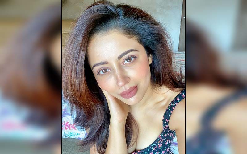 Nehha Pendse's Frown Is Upside Down With Mumbai's Traffic