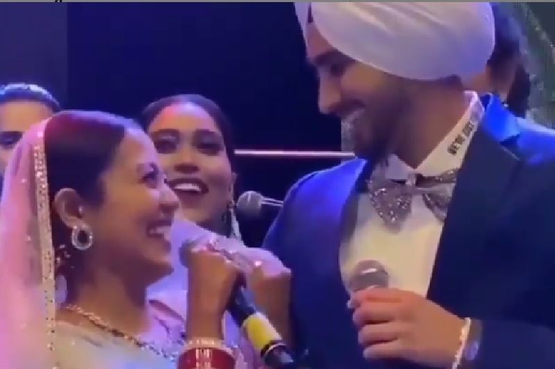 Neha Kakkar And Rohanpreet Singh's Chandigarh Reception: Bride Sings Her Song 'Nehu Da Vyah', Hubby Joins In - WATCH
