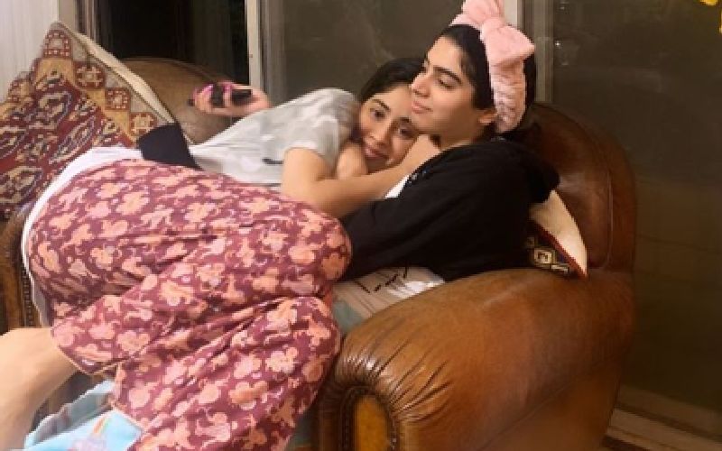 Janhvi Kapoor Cuddling Sister Khushi Kapoor While In Self-Quarantine Is All Things Adorbs - PIC