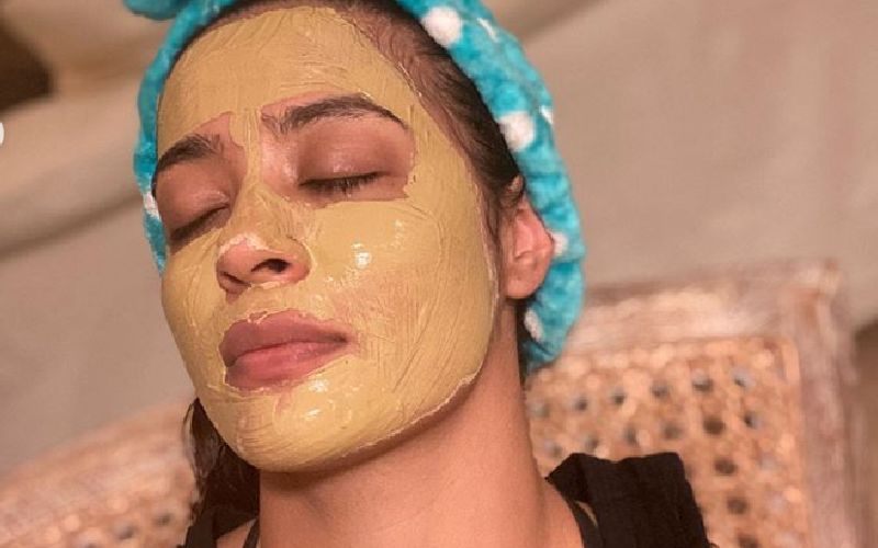 Surveen Chawla's 'There Are Other Kinds Of Masks In The World Too' Pic Will Motivate You To Indulge In Self-Care
