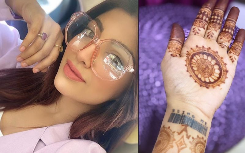 Akanksha Puri Kills Time Applying Mehendi On Her Hands; We Can't Look Past Her Reworked Paras Chhabra Tattoo